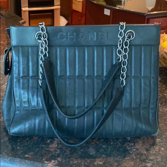 Authentic Chanel purse - Picture 2 of 8